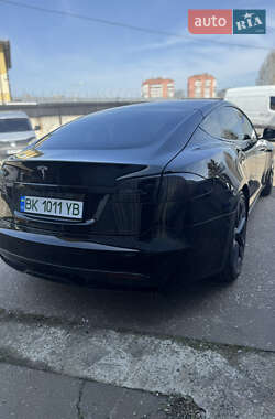 Лифтбек Tesla Model S 2021 в 