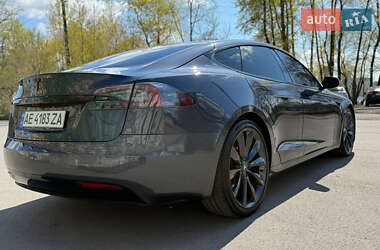Лифтбек Tesla Model S 2017 в 