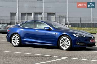 Лифтбек Tesla Model S 2020 в 