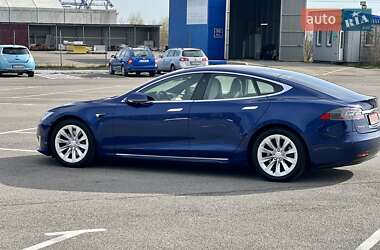 Лифтбек Tesla Model S 2020 в 
