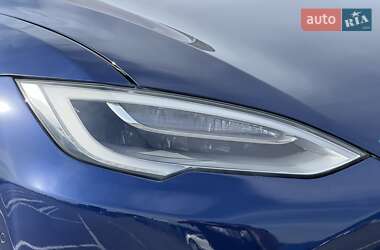 Лифтбек Tesla Model S 2020 в 
