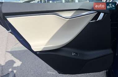 Лифтбек Tesla Model S 2020 в 
