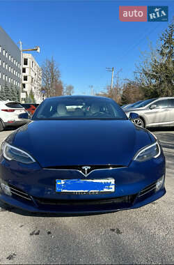 Лифтбек Tesla Model S 2017 в 
