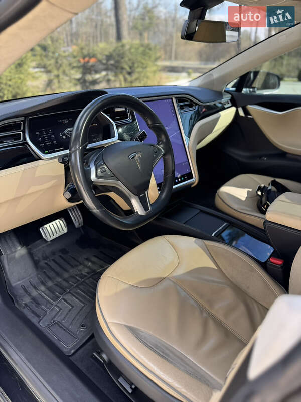 Ліфтбек Tesla Model S 2014 в Шепетівці