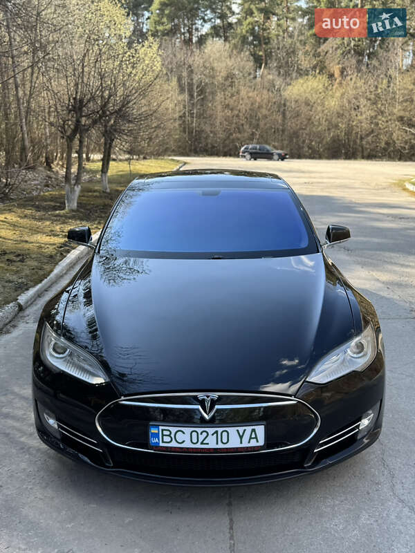 Ліфтбек Tesla Model S 2014 в Шепетівці