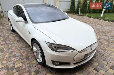Ліфтбек Tesla Model S 2015 в 