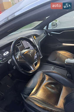 Лифтбек Tesla Model S 2016 в Кривом Роге