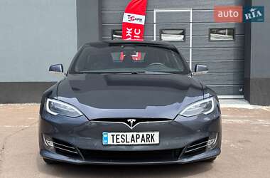 Лифтбек Tesla Model S 2018 в 