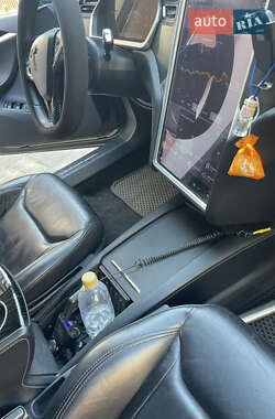 Лифтбек Tesla Model S 2013 в 