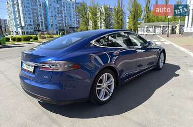 Ліфтбек Tesla Model S 2015 в 