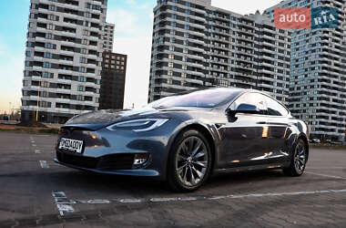 Ліфтбек Tesla Model S 2019 в 