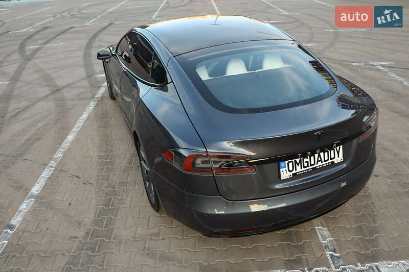Лифтбек Tesla Model S 2019 в Киеве