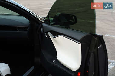 Ліфтбек Tesla Model S 2019 в 