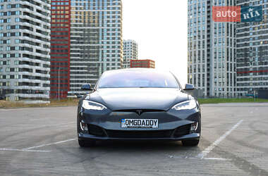 Ліфтбек Tesla Model S 2019 в 