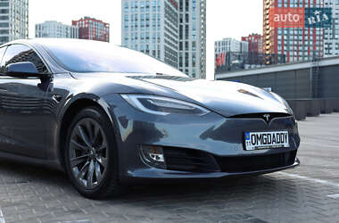 Ліфтбек Tesla Model S 2019 в 