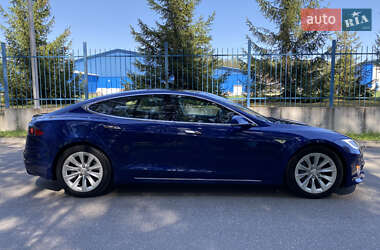 Лифтбек Tesla Model S 2015 в 