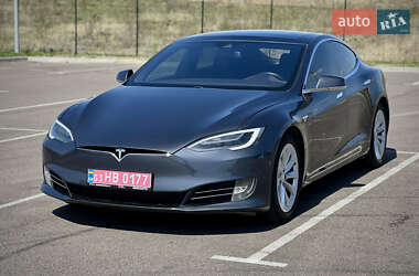 Ліфтбек Tesla Model S 2016 в 