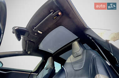 Ліфтбек Tesla Model S 2016 в 