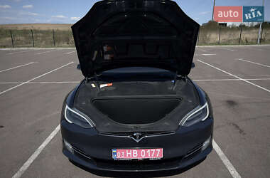 Ліфтбек Tesla Model S 2016 в 