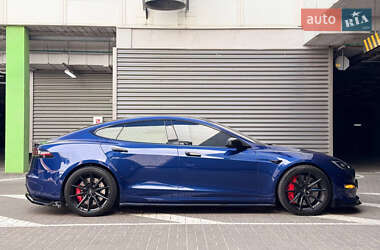 Лифтбек Tesla Model S 2021 в 