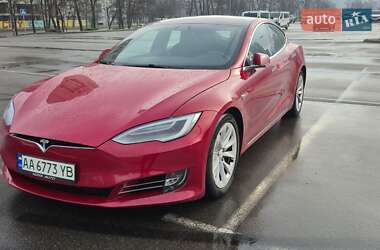 Лифтбек Tesla Model S 2017 в 