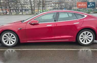 Лифтбек Tesla Model S 2017 в 