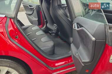 Лифтбек Tesla Model S 2017 в 