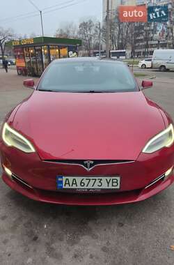 Лифтбек Tesla Model S 2017 в 