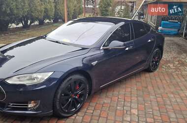 Лифтбек Tesla Model S 2014 в 
