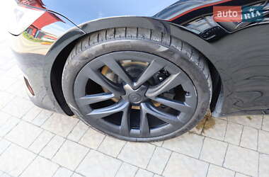 Лифтбек Tesla Model S 2021 в 