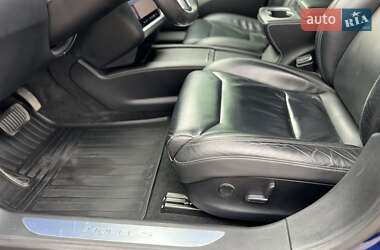 Лифтбек Tesla Model S 2017 в 