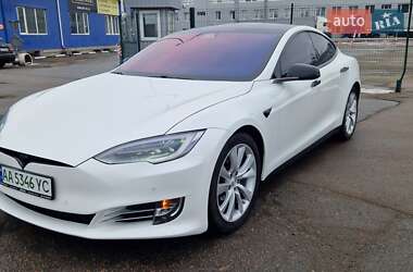 Лифтбек Tesla Model S 2017 в 