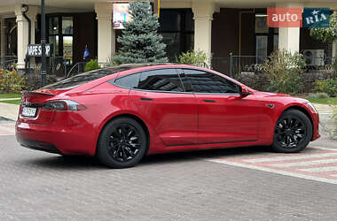 Лифтбек Tesla Model S 2016 в 
