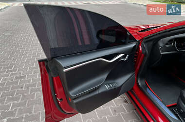 Лифтбек Tesla Model S 2016 в 