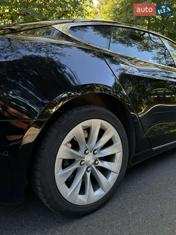 Лифтбек Tesla Model S 2016 в Хмельницком фото 5 Лифтбек Tesla Model S 2016 в Хмельницком
