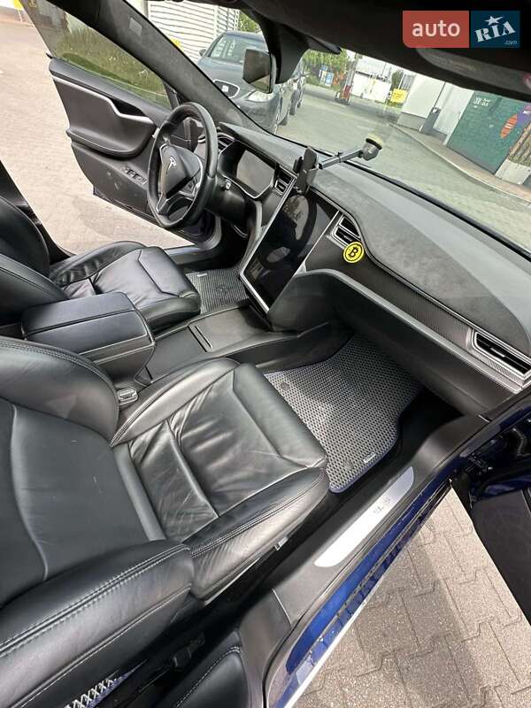 Лифтбек Tesla Model S 2017 в Херсоне