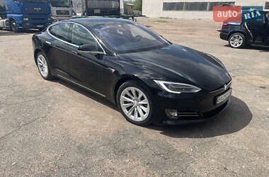 Лифтбек Tesla Model S 2018 в 