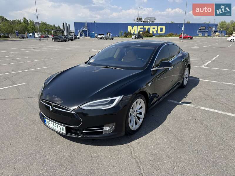 Tesla Model S 2013