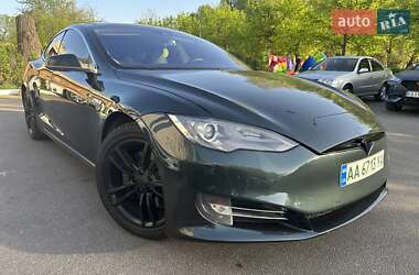 Ліфтбек Tesla Model S 2014 в Києві