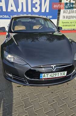 Лифтбек Tesla Model S 2014 в Тернополе