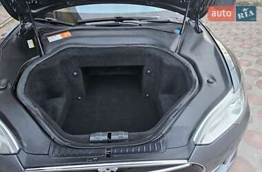 Лифтбек Tesla Model S 2014 в Тернополе