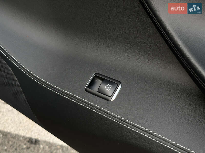 Лифтбек Tesla Model S 2014 в Киеве