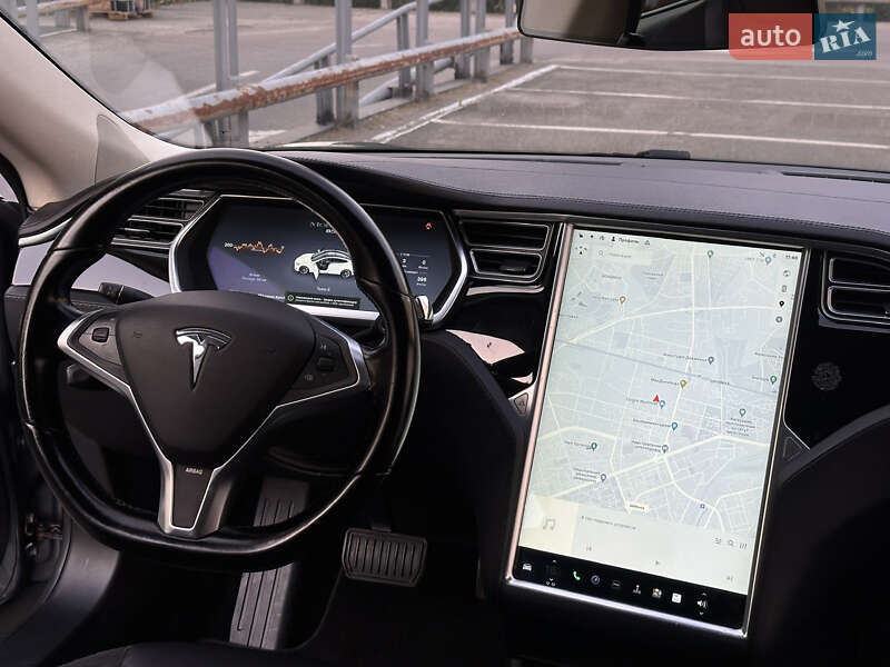 Лифтбек Tesla Model S 2014 в Киеве