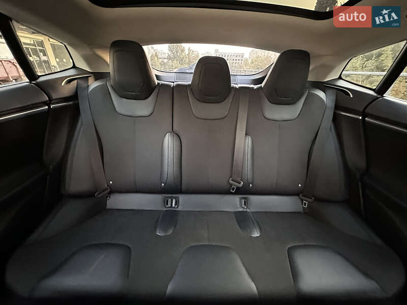 Лифтбек Tesla Model S 2014 в Киеве