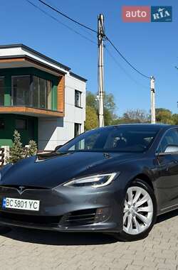 Лифтбек Tesla Model S 2016 в 