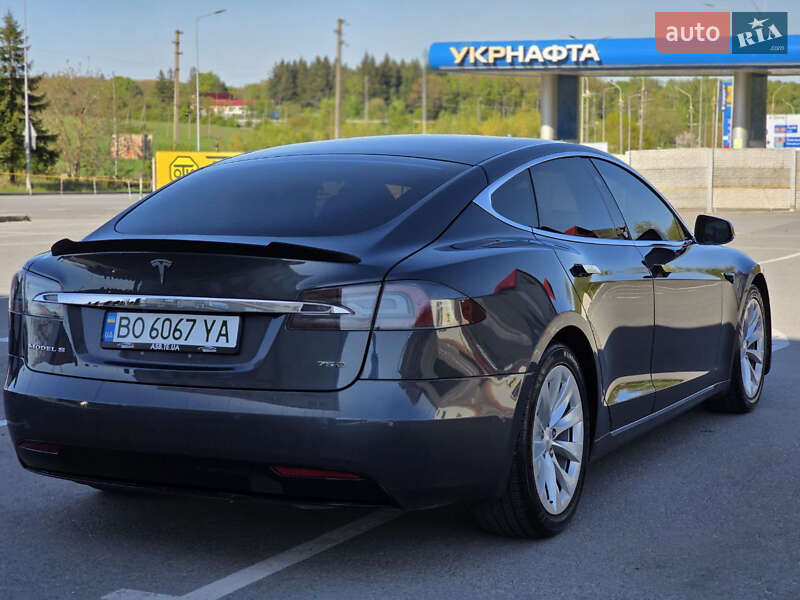 Лифтбек Tesla Model S 2018 в Тернополе