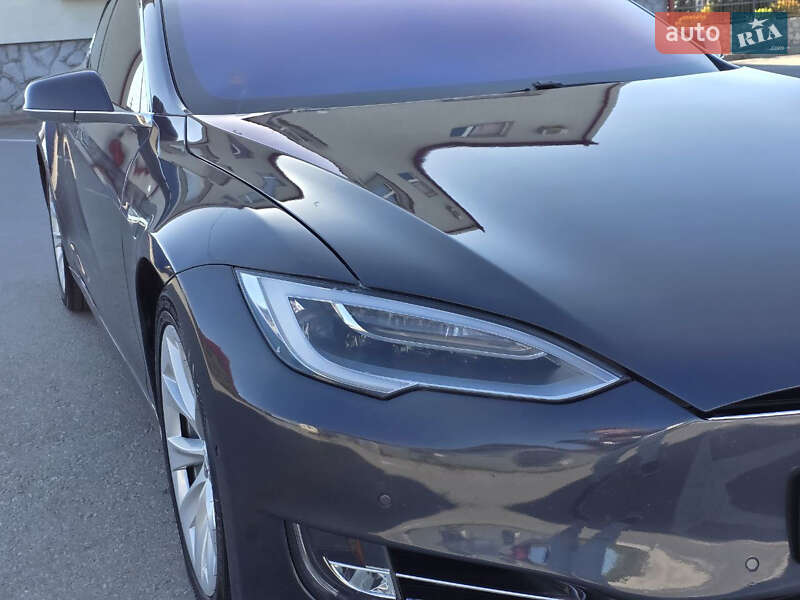 Лифтбек Tesla Model S 2018 в Тернополе