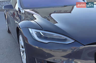 Лифтбек Tesla Model S 2018 в 