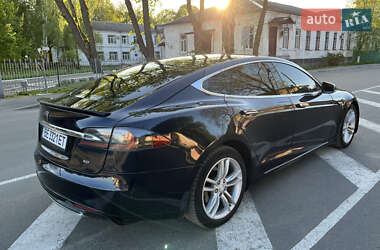 Лифтбек Tesla Model S 2013 в 