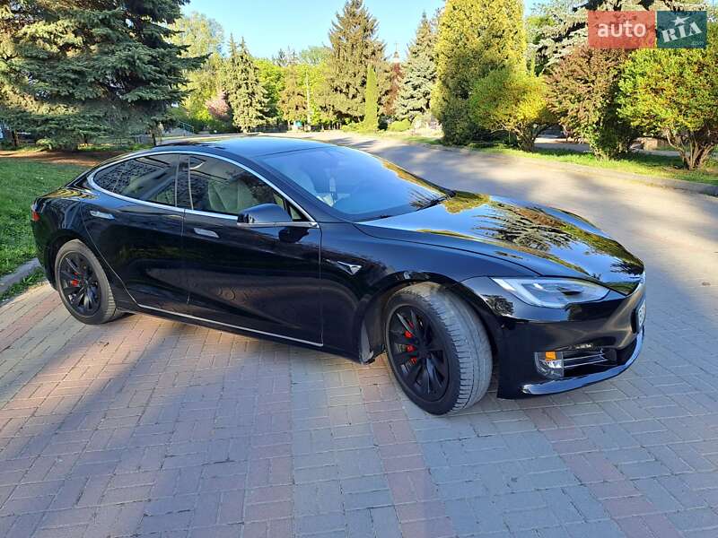 Лифтбек Tesla Model S 2020 в Тернополе